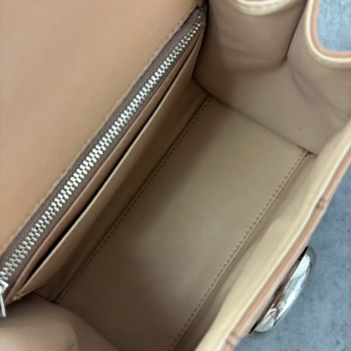 델보 내부 지퍼 추가 after 18