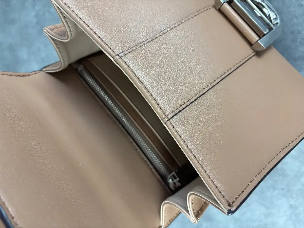 델보 내부 지퍼 추가 after 20