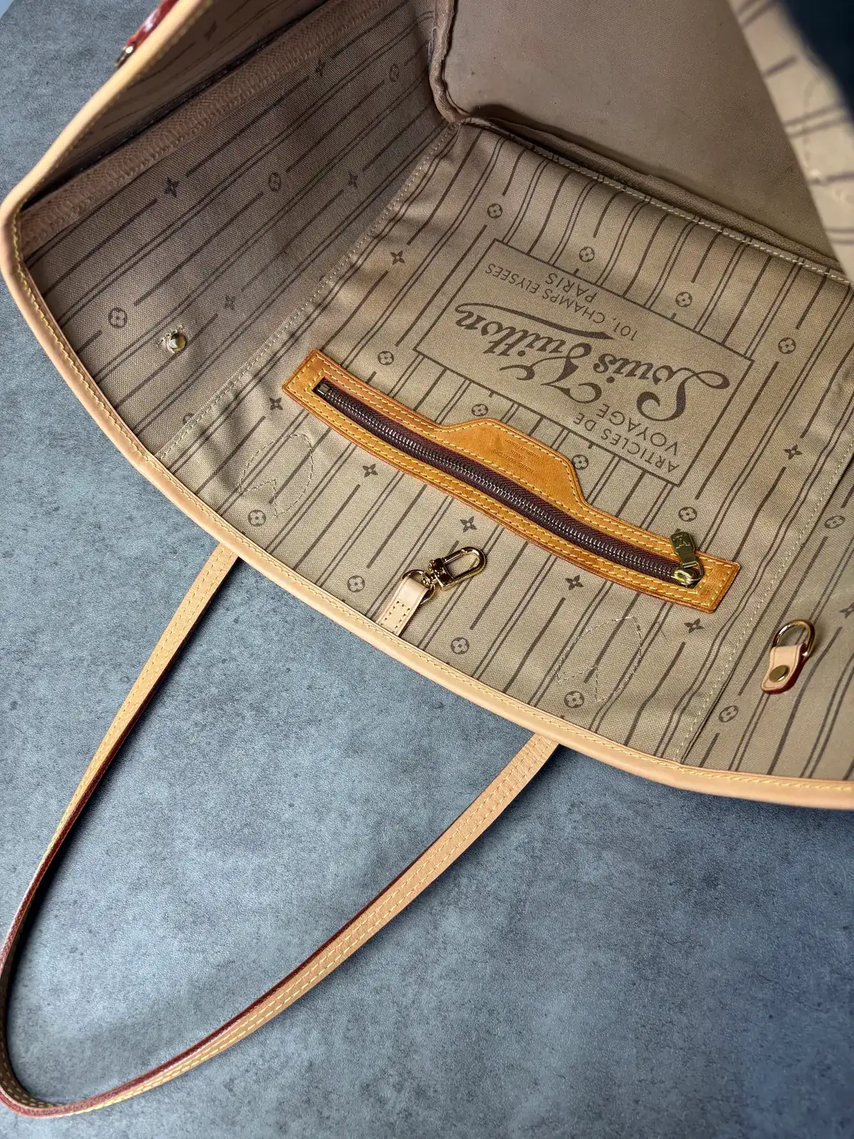 루이비통 네버풀 카우하이드교체 after 12