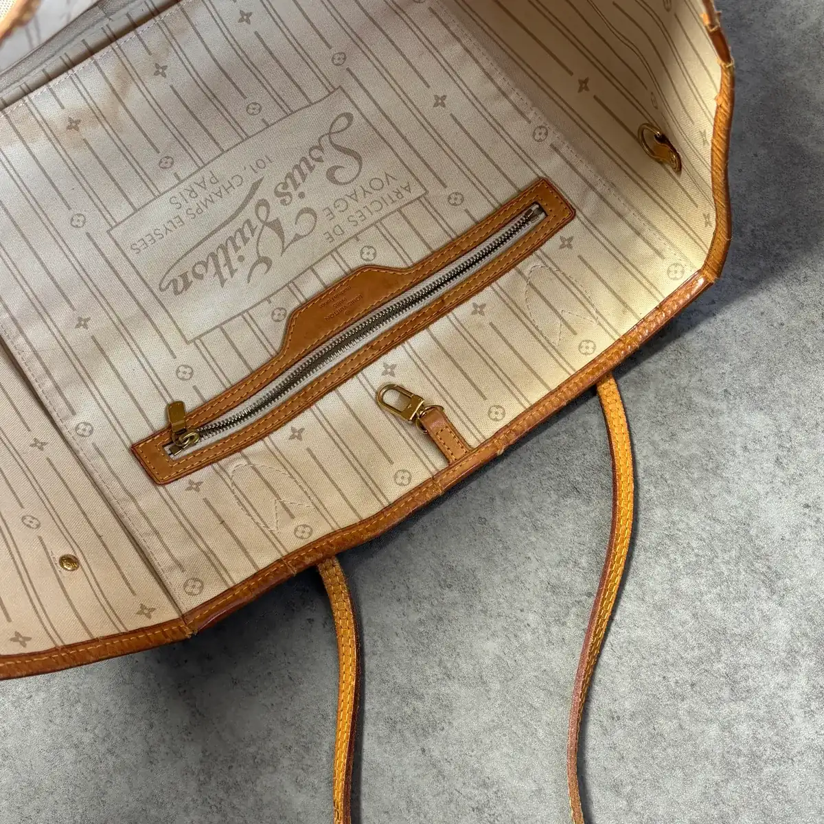 루이비통 네버풀 화이트모노그램 카우하이드교체 before 5