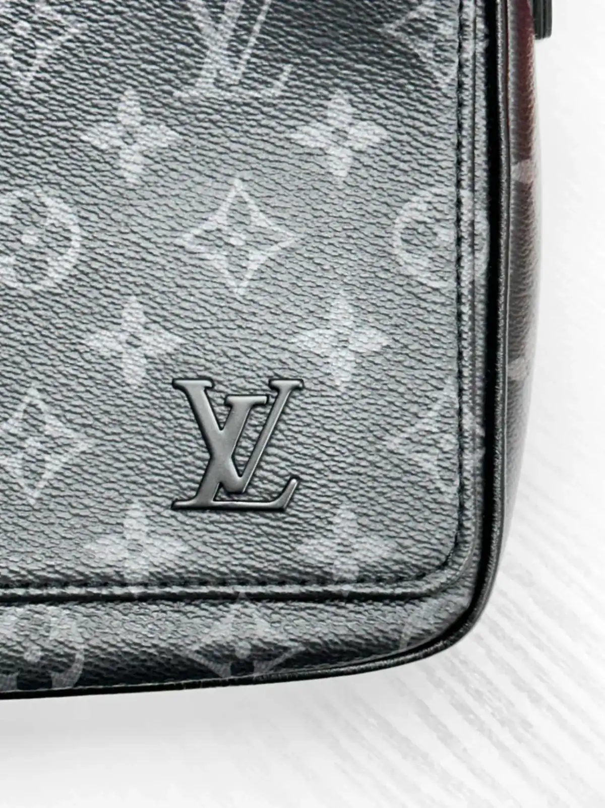 루이비통 무광 블랙코팅 after 10