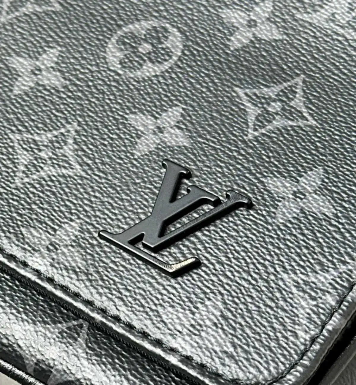 루이비통 무광 블랙코팅 before 4