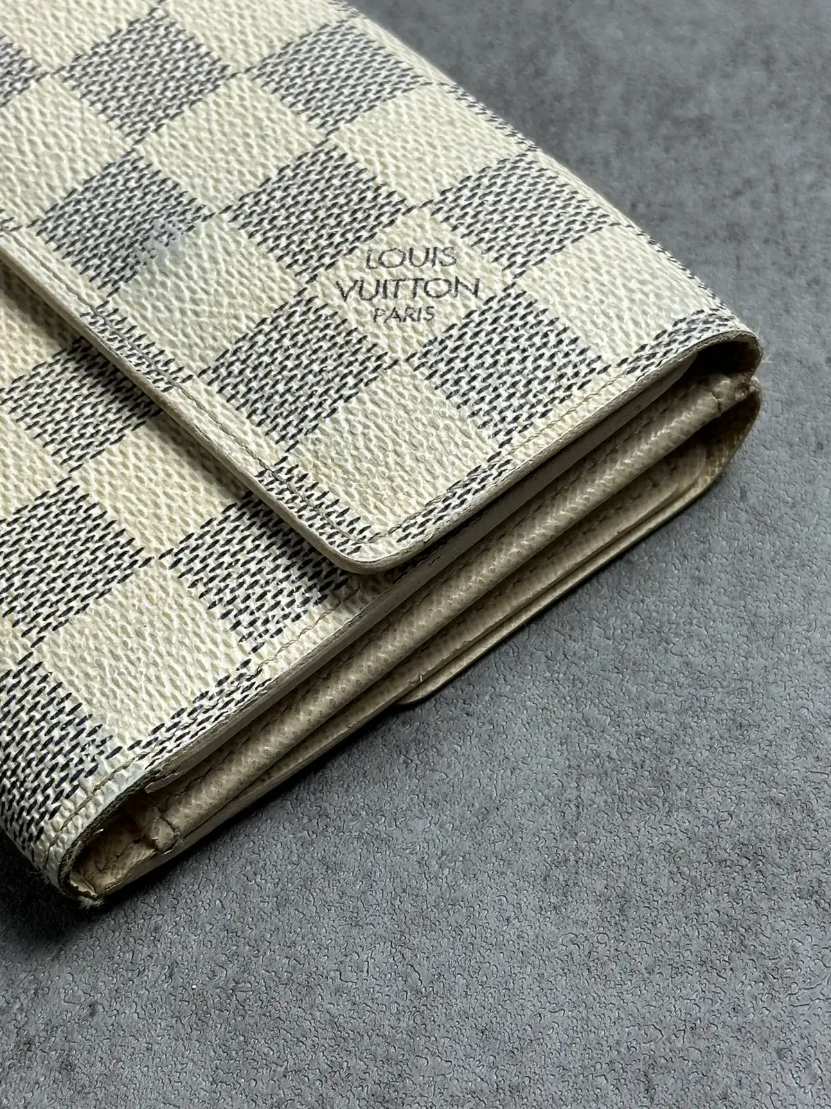 루이비통 반지갑 기리메 유약수선 before 6