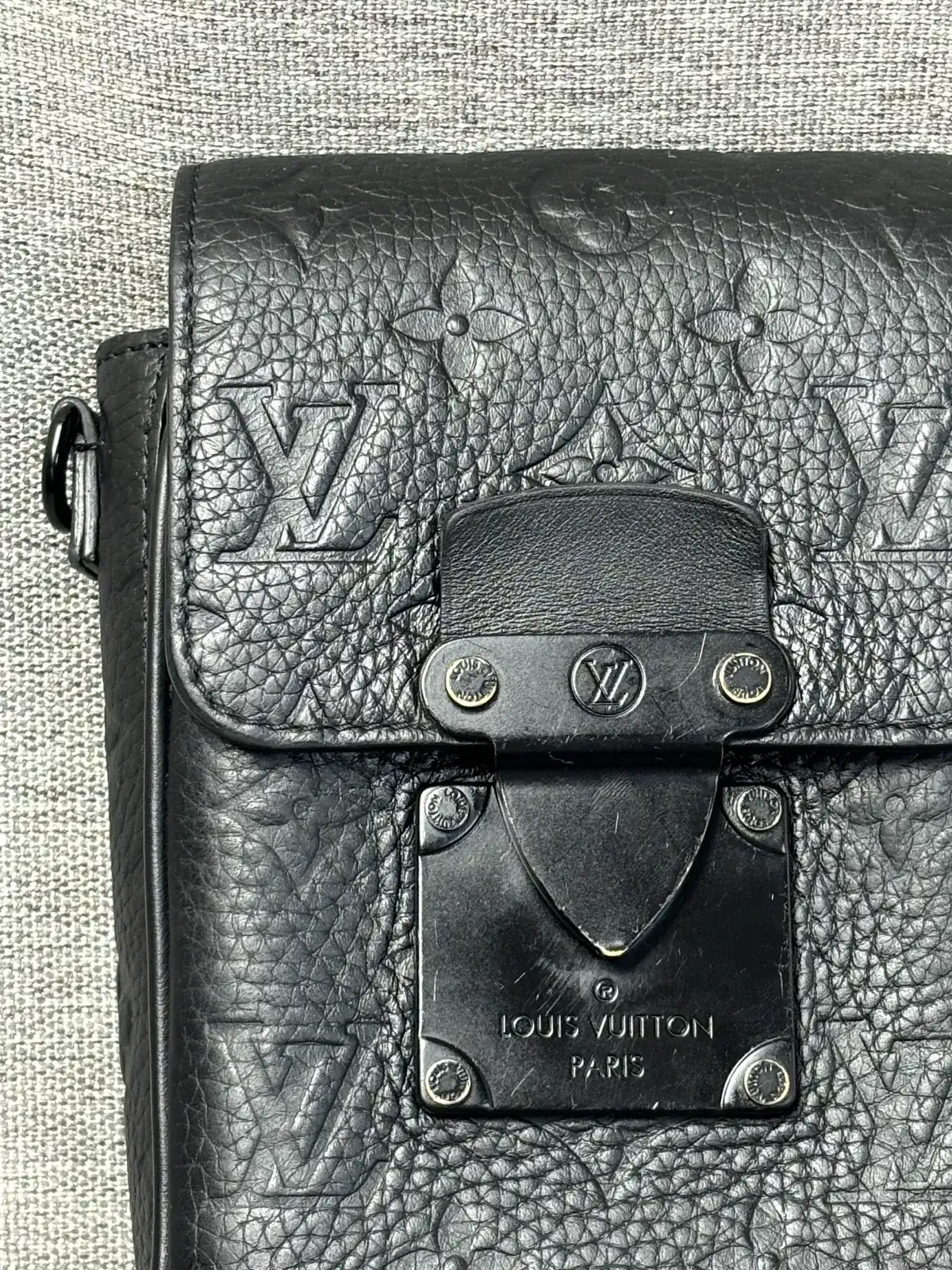 루이비통 버클 블랙코팅 before 4