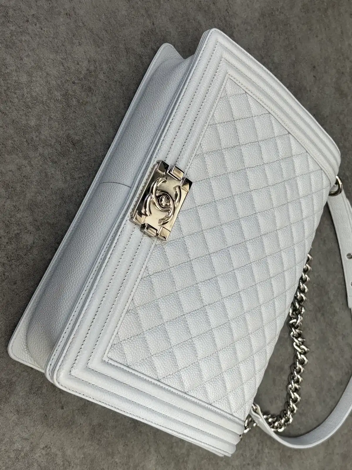 샤넬 보이플랩백 그레이 황변 복원 after 16