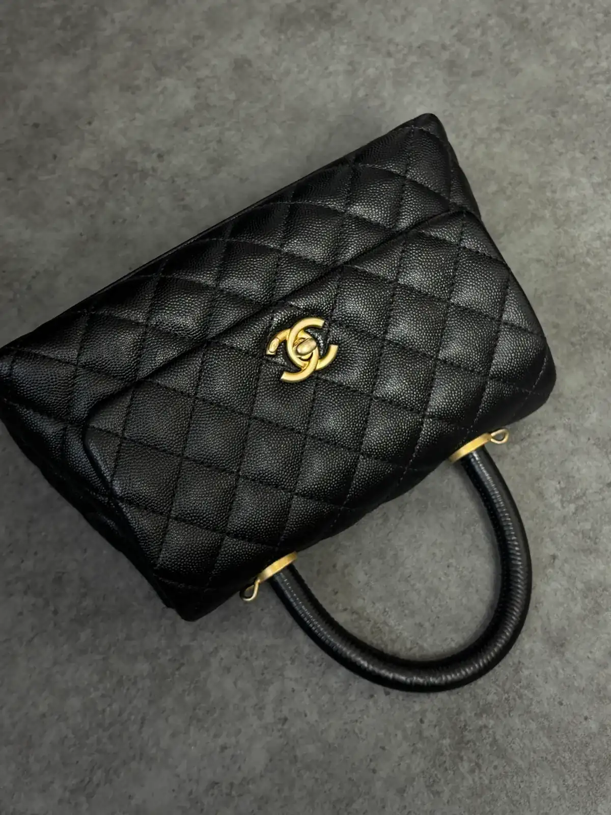 샤넬 캐비어 토트백 블랙염색 after 14