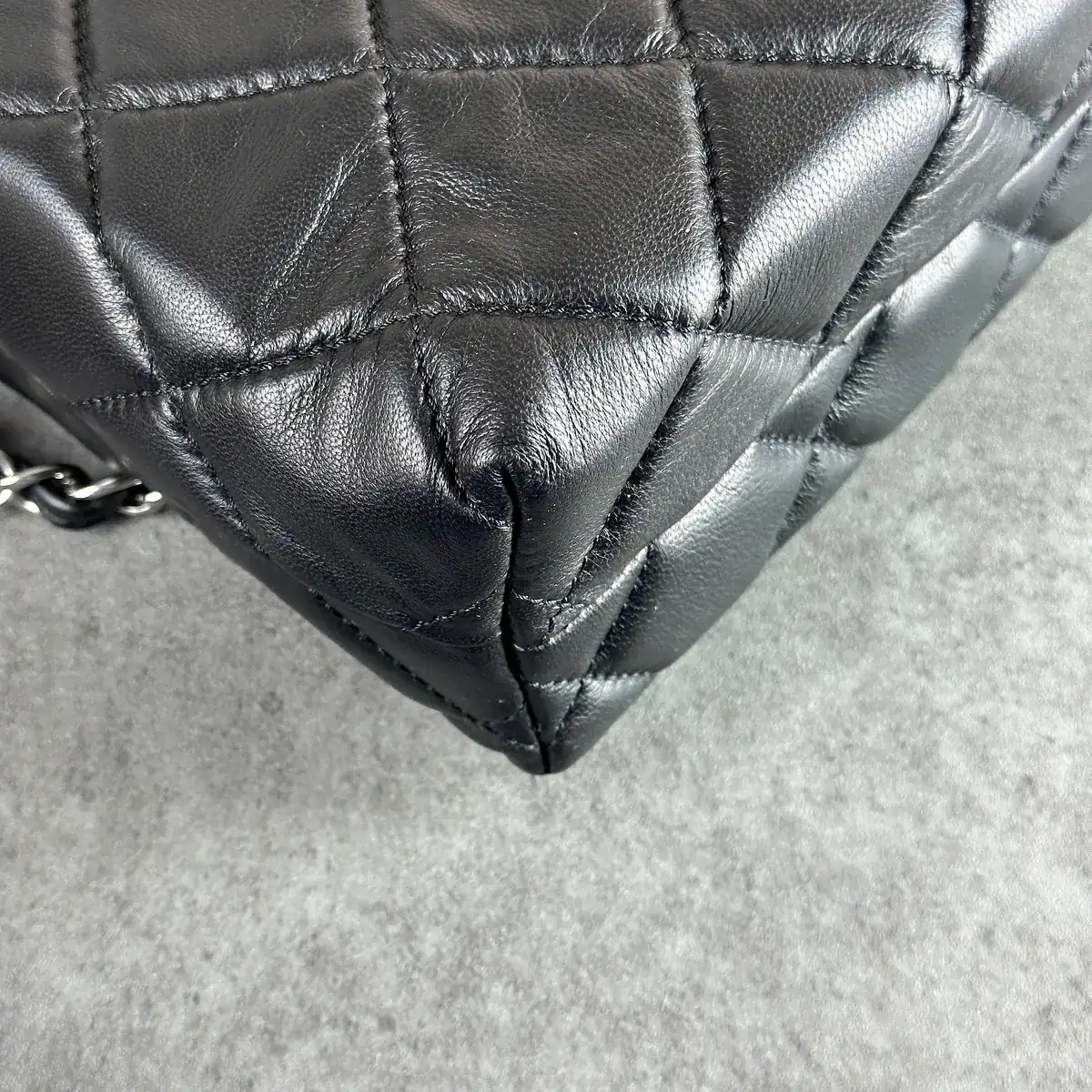 샤넬 클래식라지 가죽교체 [블랙] after 5