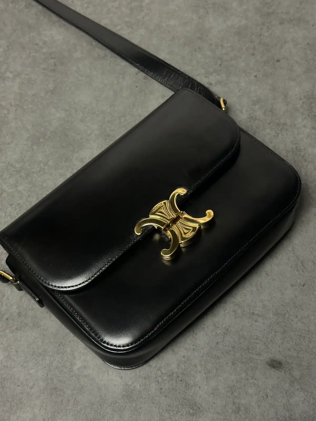 셀린느 트리오페 블랙복원 및 도금 after 14