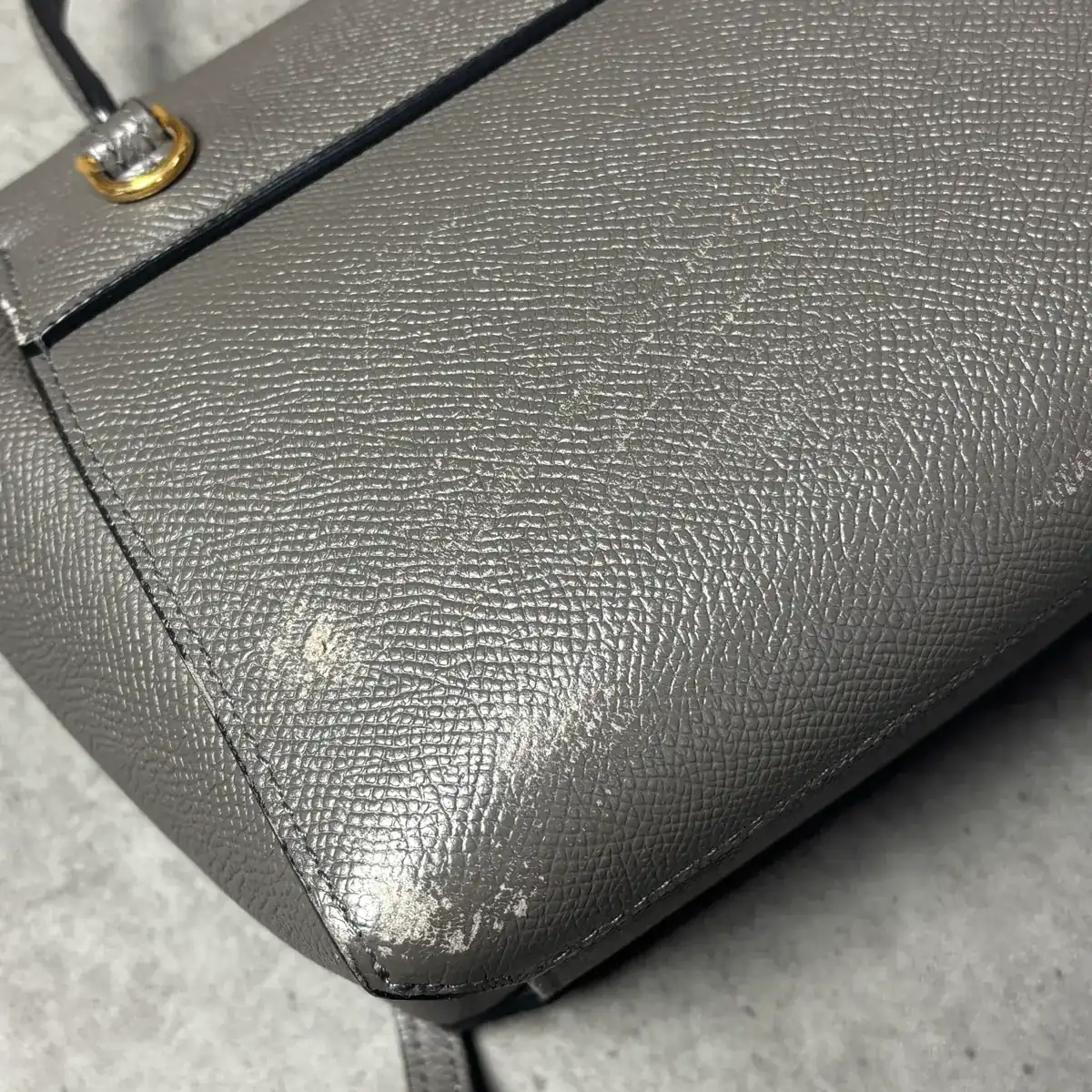 셀린느 회색 모서리, 뒷면 부분염색 before 2