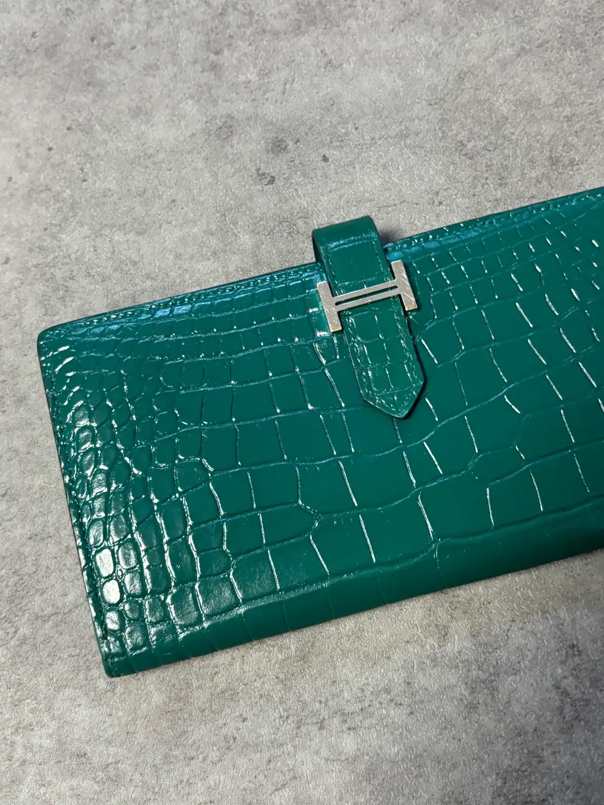 에르메스 베안지갑 그린 악어 타사 재염색 after 28