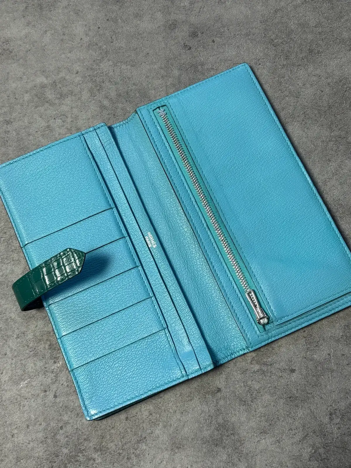 에르메스 베안지갑 그린 악어 타사 재염색 after 23