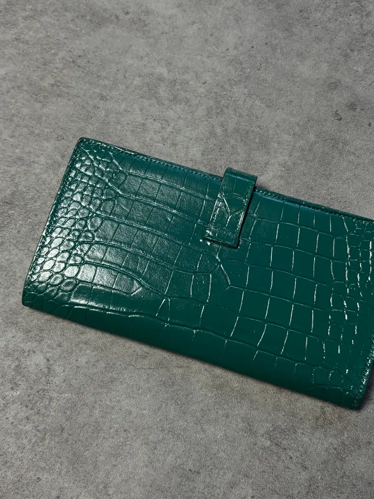 에르메스 베안지갑 그린 악어 타사 재염색 after 25