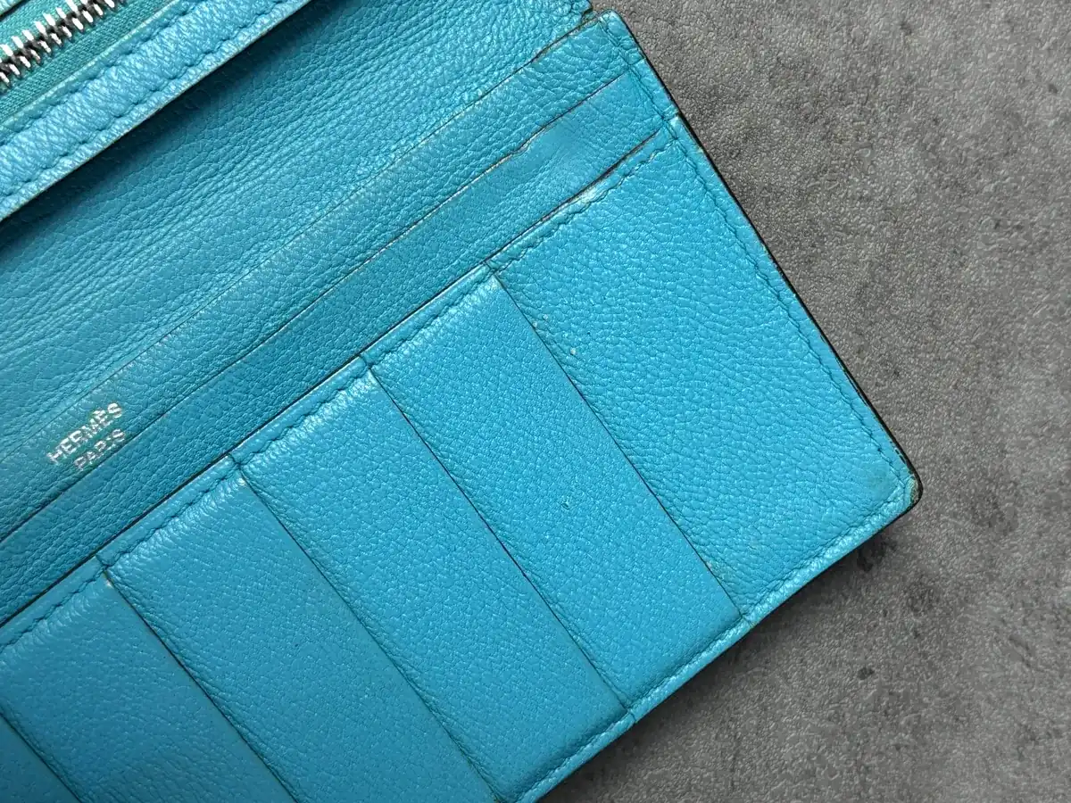 에르메스 베안지갑 그린 악어 타사 재염색 before 10