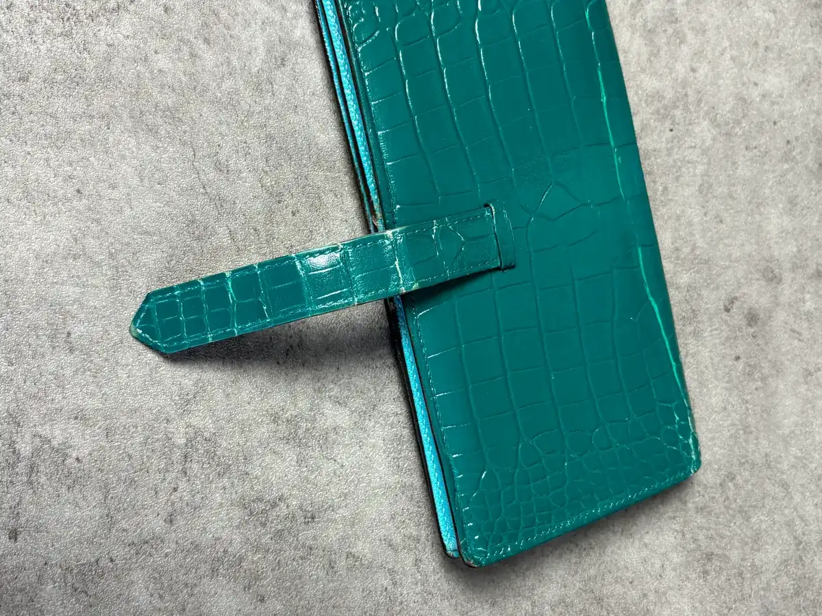 에르메스 베안지갑 그린 악어 타사 재염색 before 5