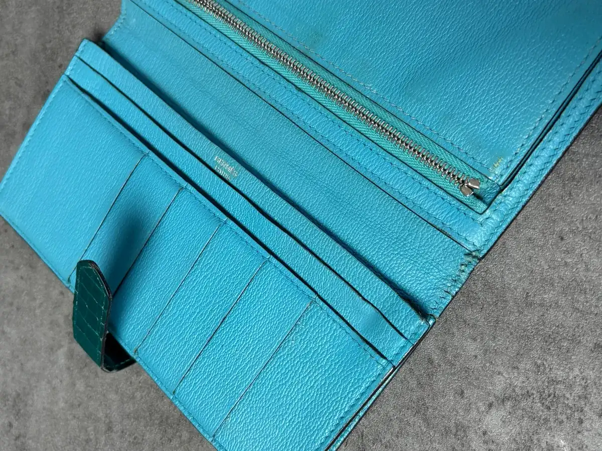 에르메스 베안지갑 그린 악어 타사 재염색 before 7