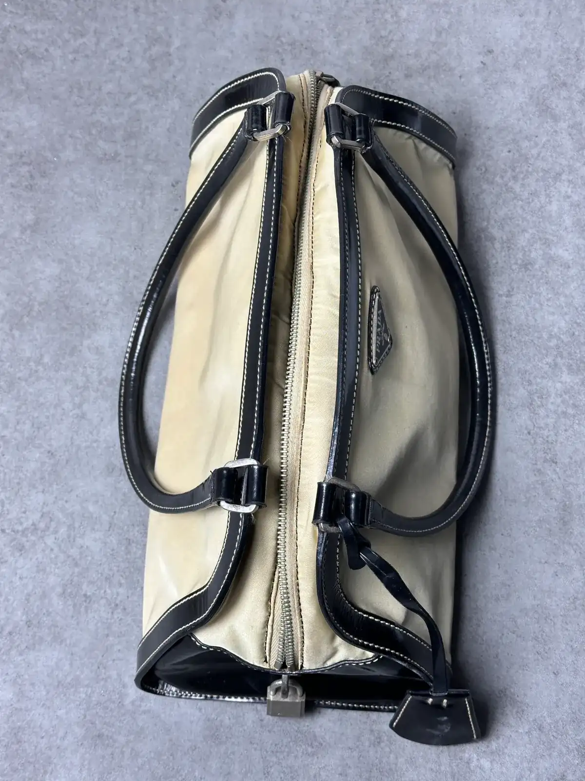 프라다 나일론 블랙염색 before 2