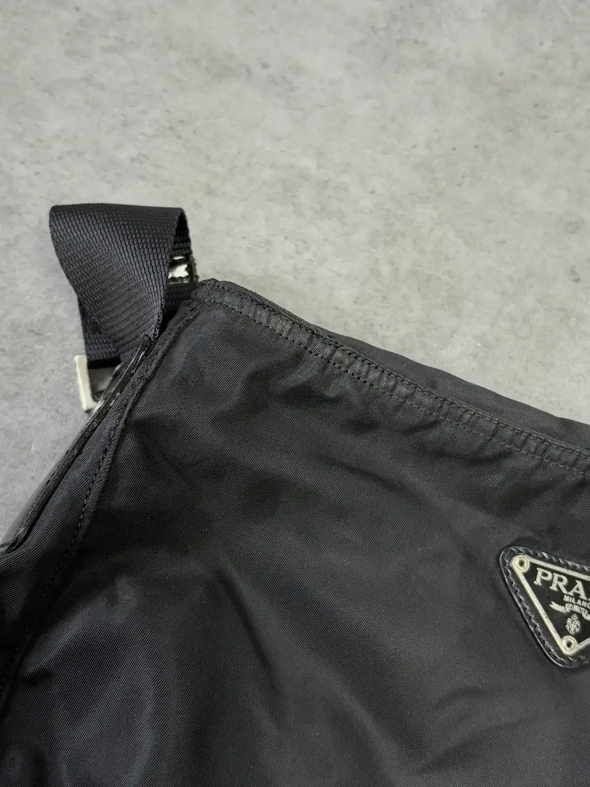 프라다 바이커백 찢어짐 바느질수선 after 12