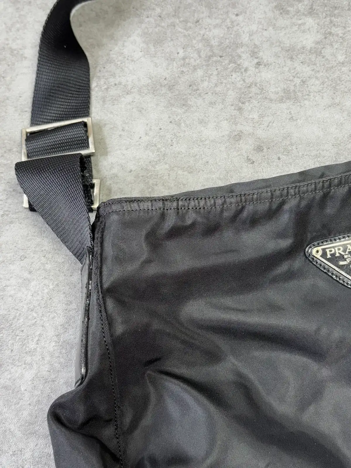 프라다 바이커백 찢어짐 바느질수선 after 16