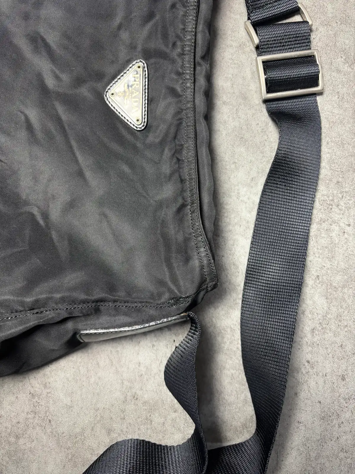 프라다 바이커백 찢어짐 바느질수선 before 7