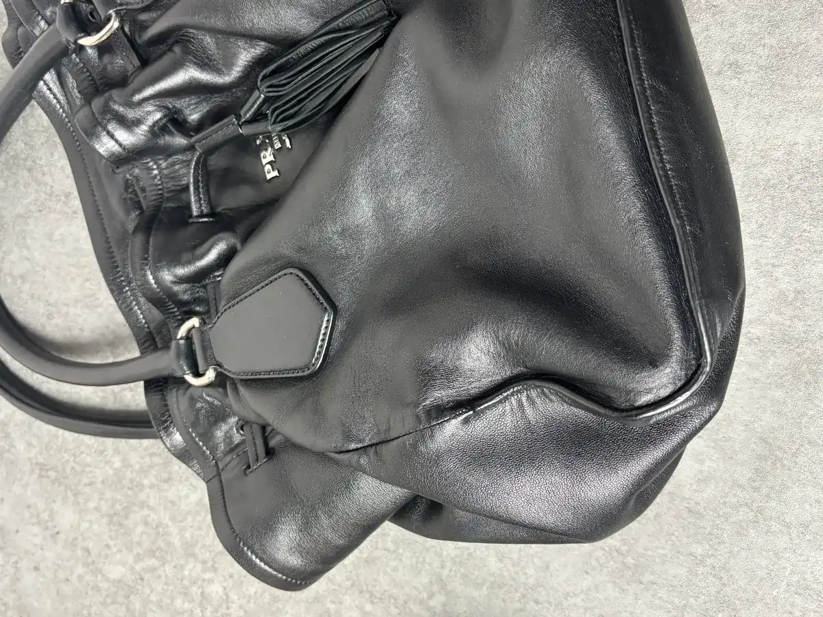 프라다 숄더백 블랙 복원염색, 유약 after 25