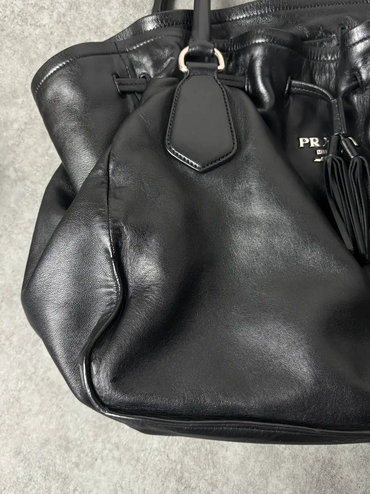 프라다 숄더백 블랙 복원염색, 유약 after 24