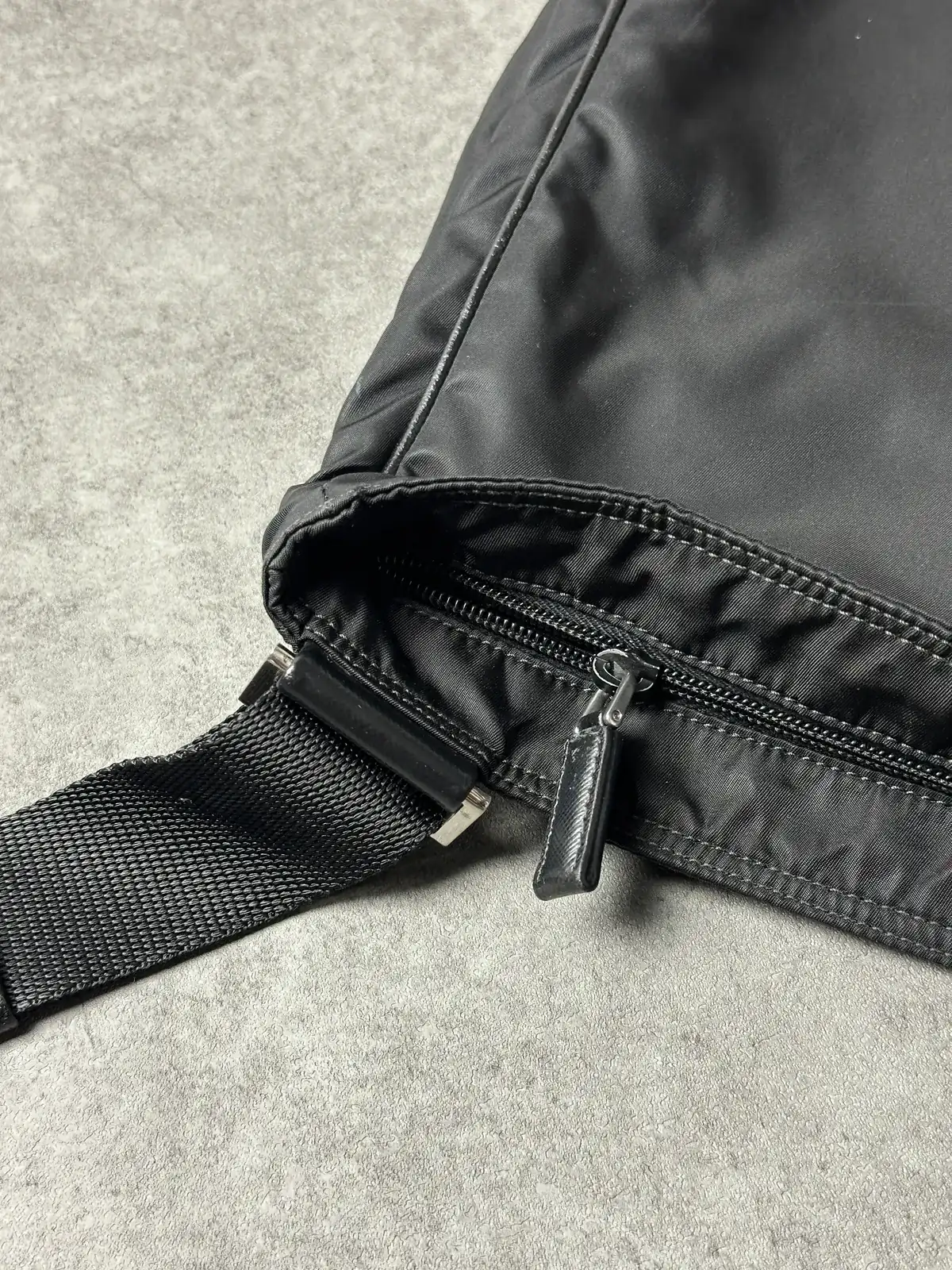 프라다 파이핑가죽 교체 after 16