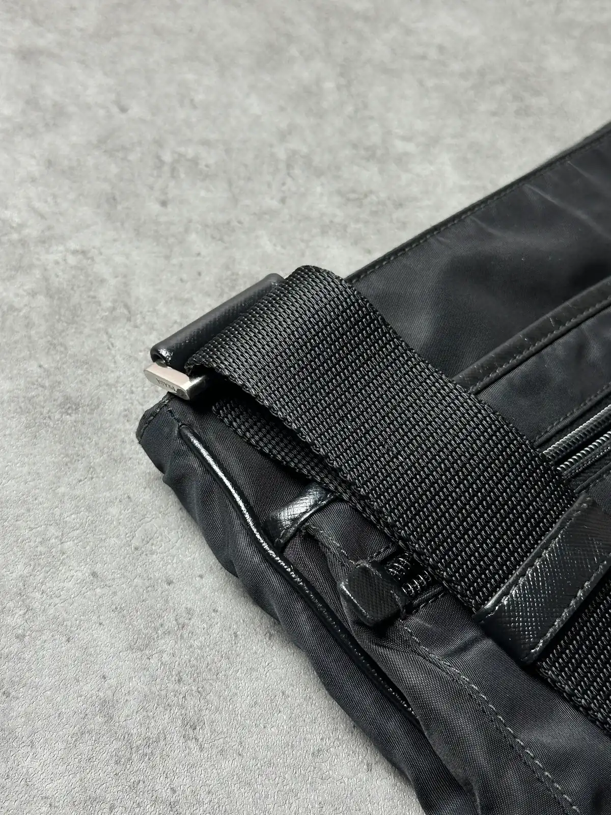 프라다 파이핑가죽 교체 after 18