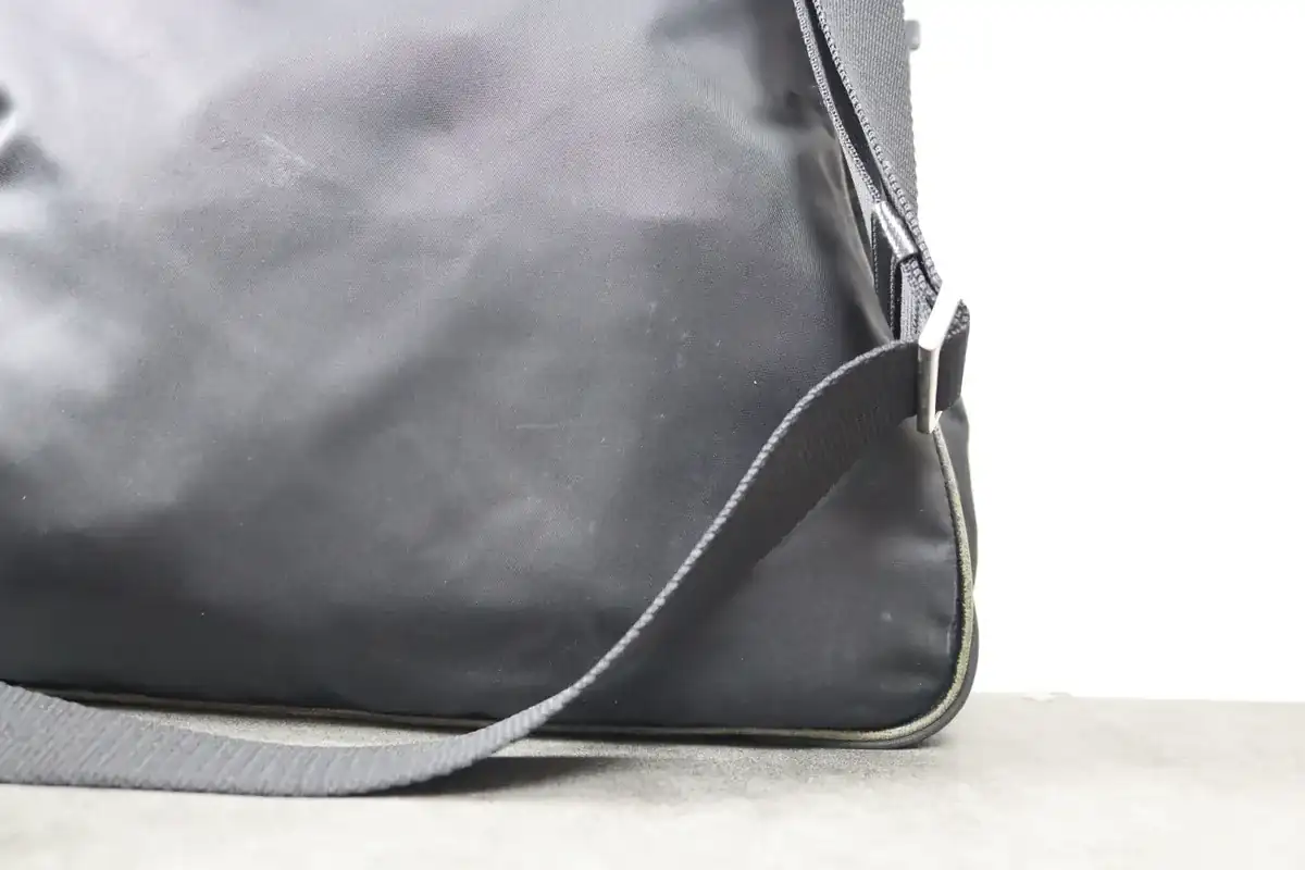 프라다 파이핑가죽 교체 before 2