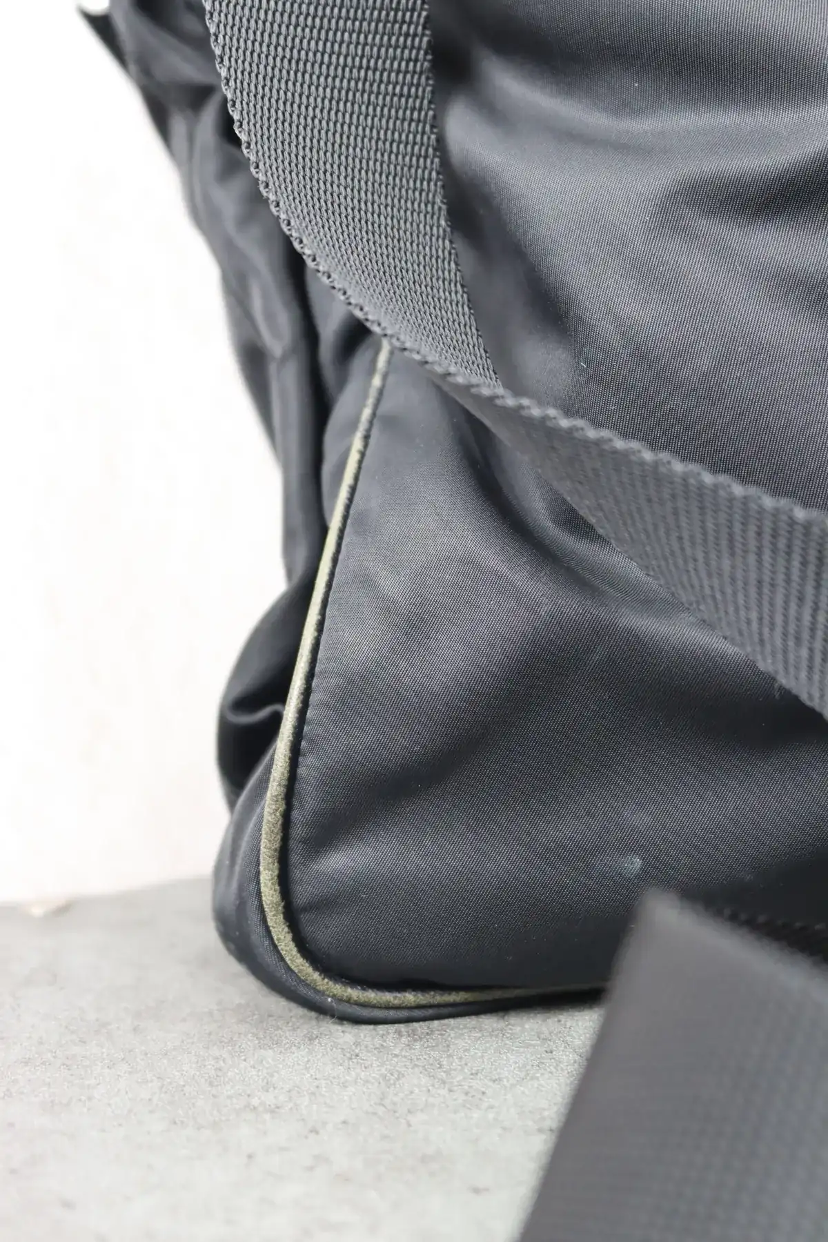 프라다 파이핑가죽 교체 before 3